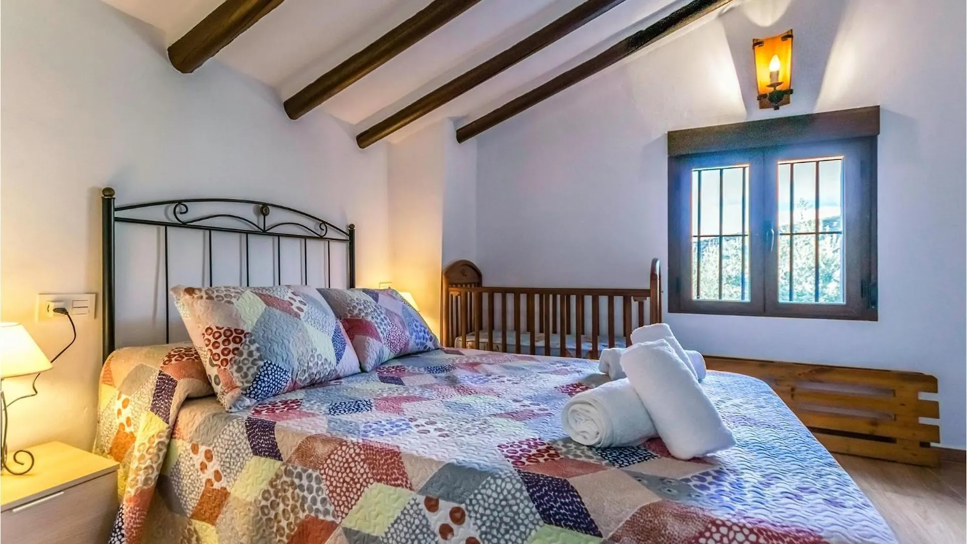 Gorgeous Home In Puertollano Las Caserias